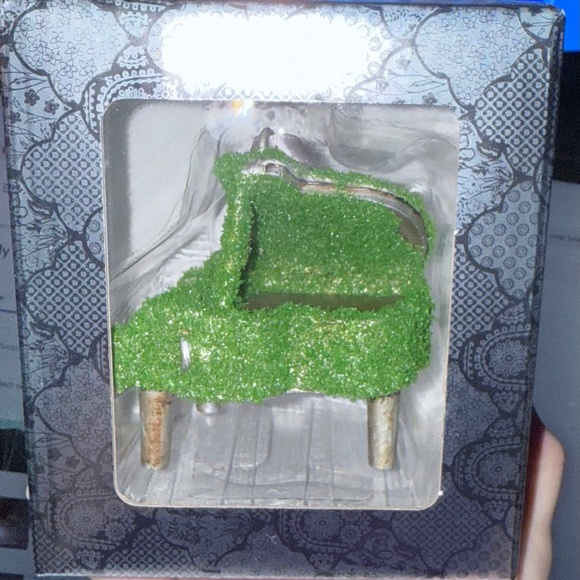 Taylor Swift Ornament - Picture 1 of 1